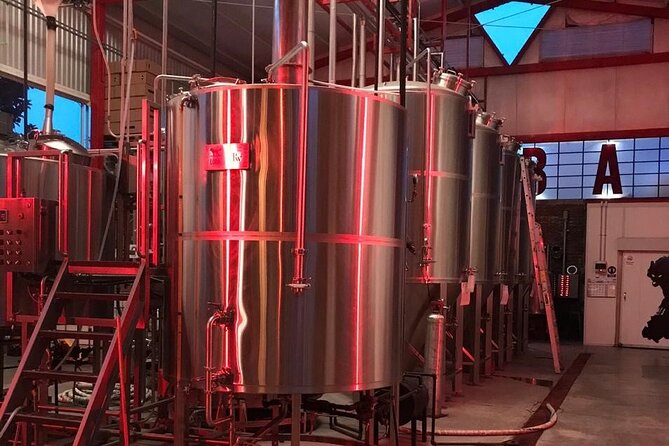 Architecture & Craft Beer at Colonia Americana - Templo Expiatorio: neo-Gothic drama in 15 minutes