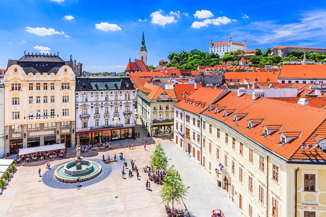 Beer Lovers’ Day Trip: Vienna to Bratislava - Old Town walking tour: what you’ll learn in 1 hour