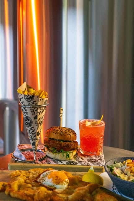 Zaanse Schans: Brewery HOOP Tour and Tasting - Snacks, timing, and what to watch for