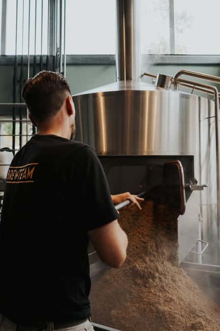Zaanse Schans: Brewery HOOP Tour and Tasting - Brewery shop: take your favorites home (10% off)